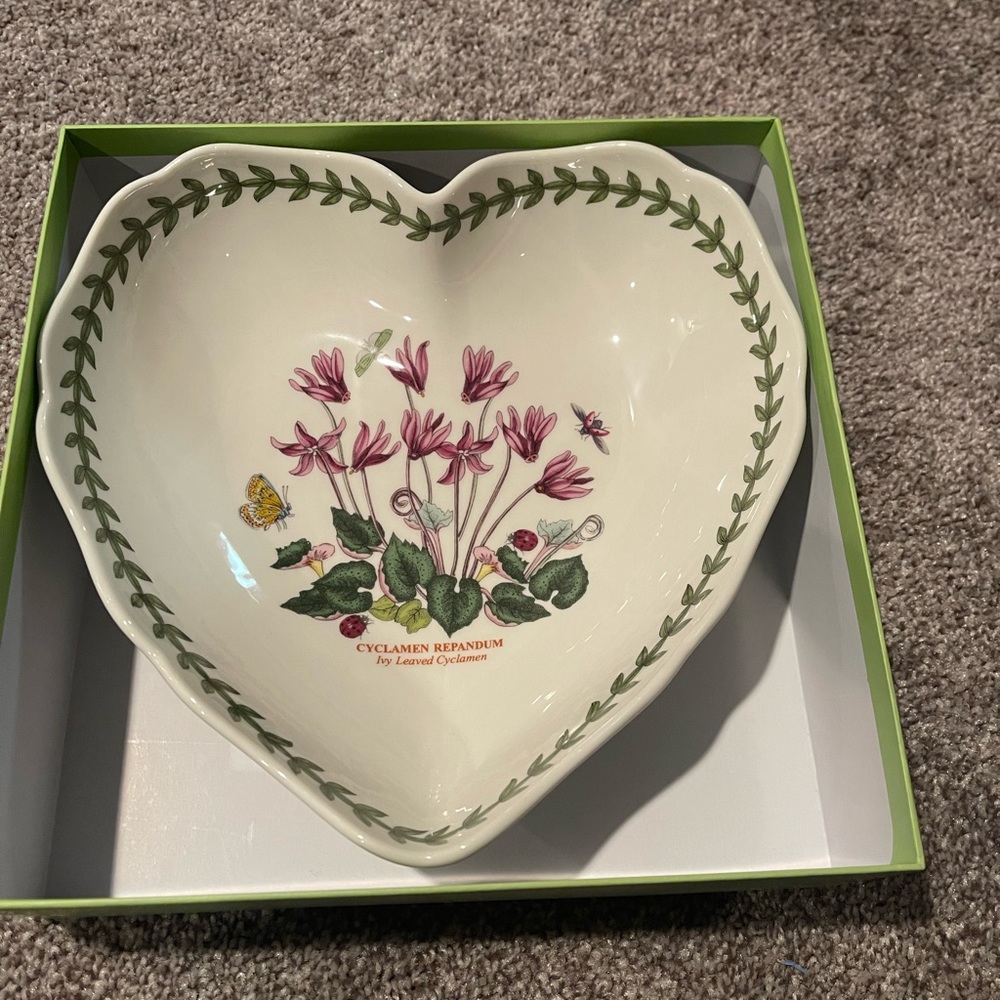 Heart shaped dish